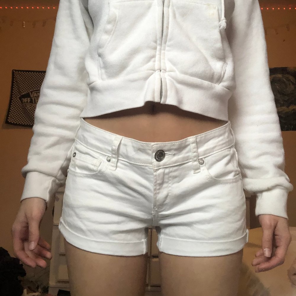American Eagle Short Shorts (NWOT)